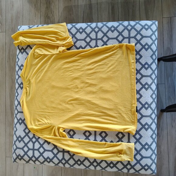 Chucky Long Sleeve Yellow Graphic Tee M "He Wants You As A Best Friend" - Picture 5 of 6